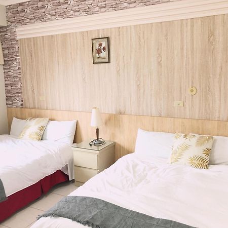 Xin Homestay Luodong Exteriör bild