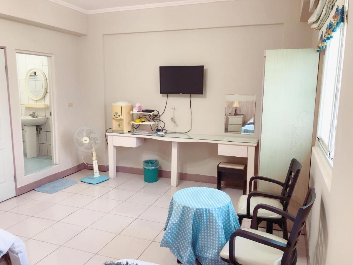 Xin Homestay Luodong Exteriör bild