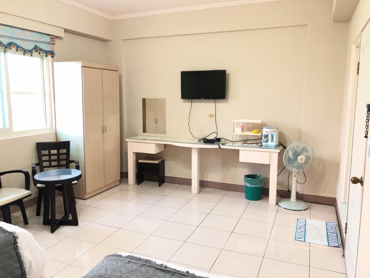 Xin Homestay Luodong Exteriör bild