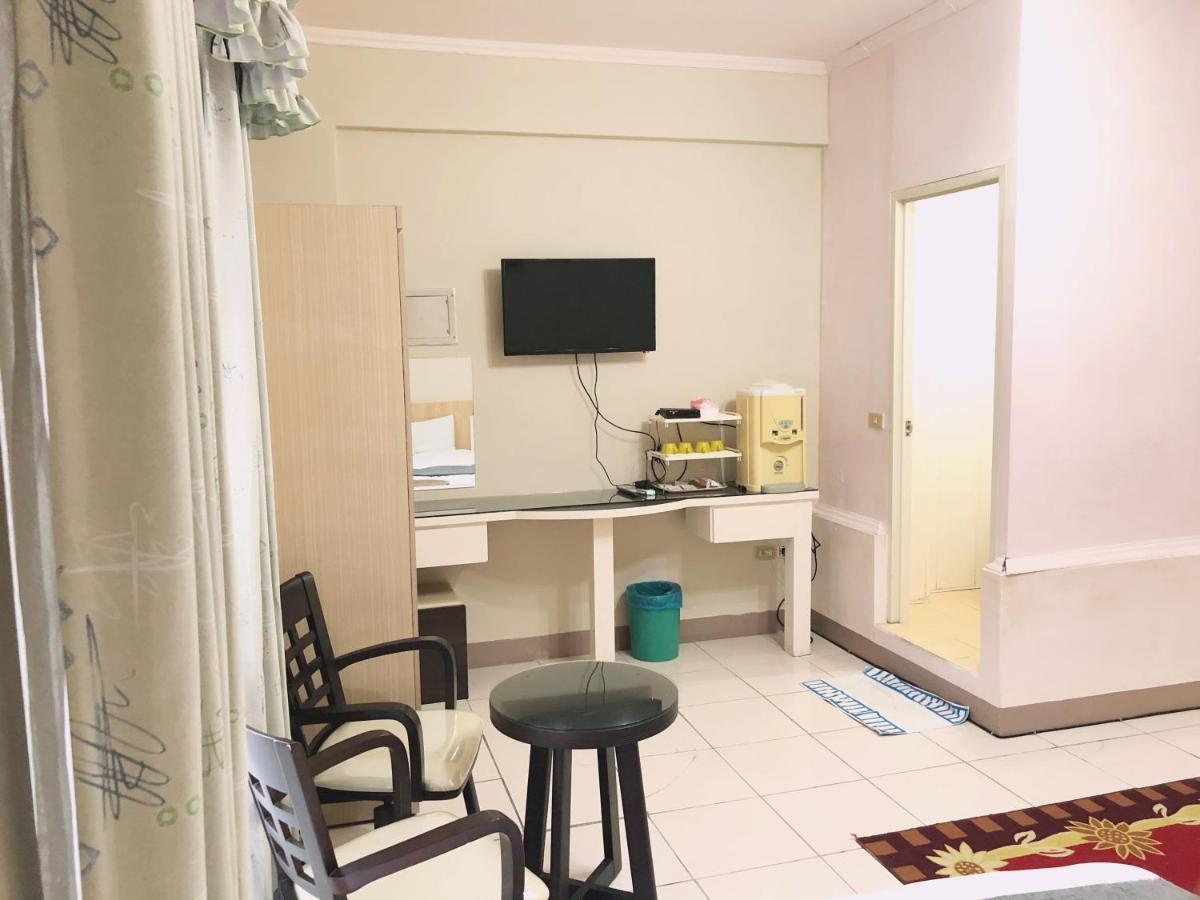 Xin Homestay Luodong Exteriör bild