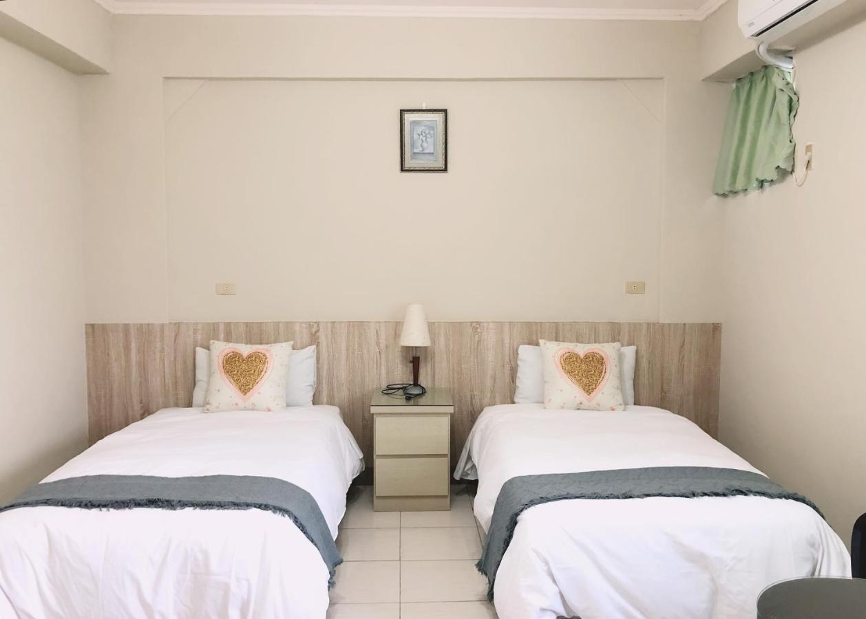 Xin Homestay Luodong Exteriör bild