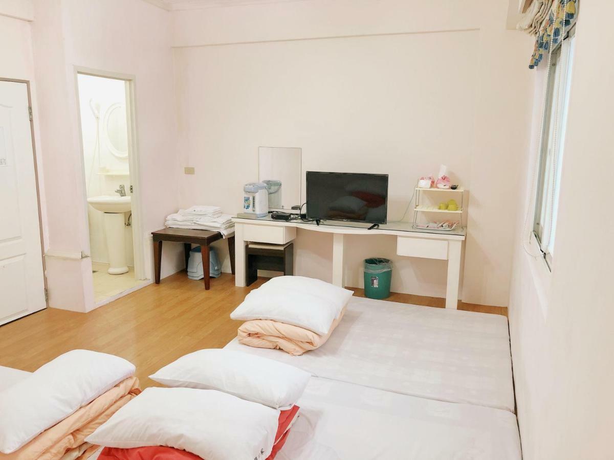 Xin Homestay Luodong Exteriör bild
